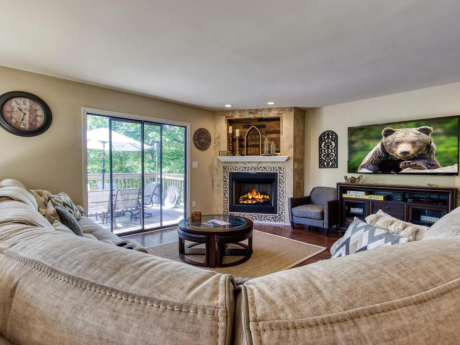 4 bed, 2050 sqft, $3,500 — Photo 4