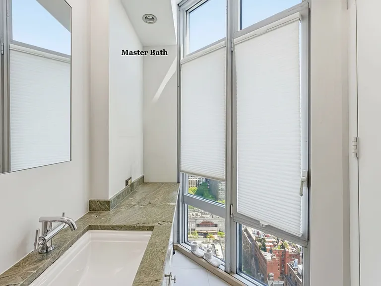 200 E 32nd St #35E — Photo 8
