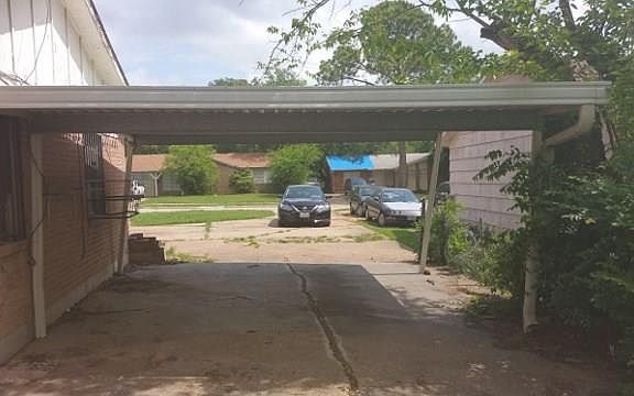 5th image of 330 Longridge Dr