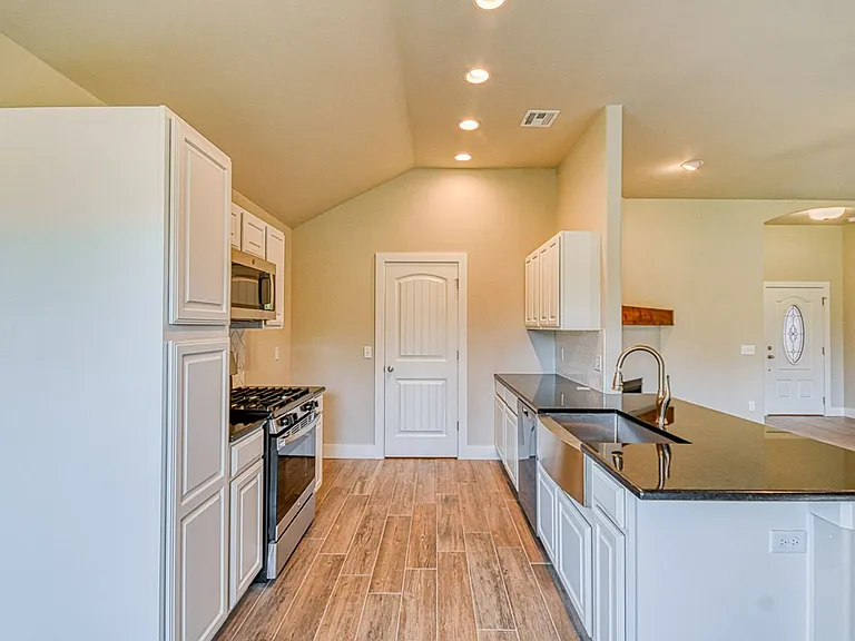 1016 E Jackrabbit Ln — Photo 9