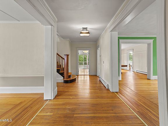 3rd image of 203 Bartlett Ave