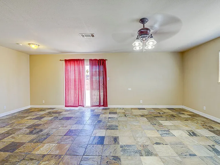3990 Syracuse Dr — Photo 17