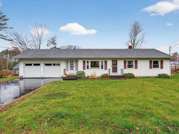 12 Mallett Drive, Topsham, ME 04086