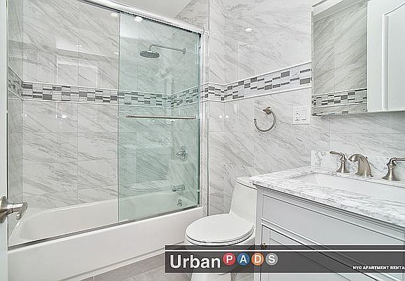 5th image of 934 President St #10