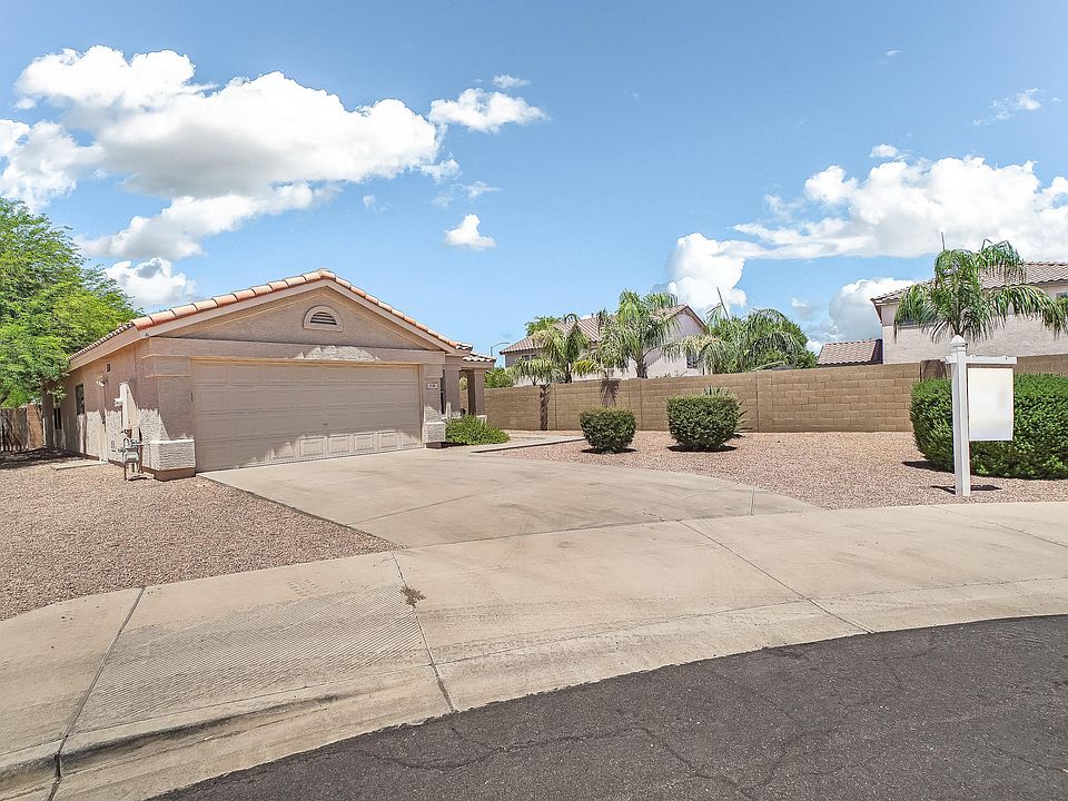 1st image of 1128 S 111th Cir