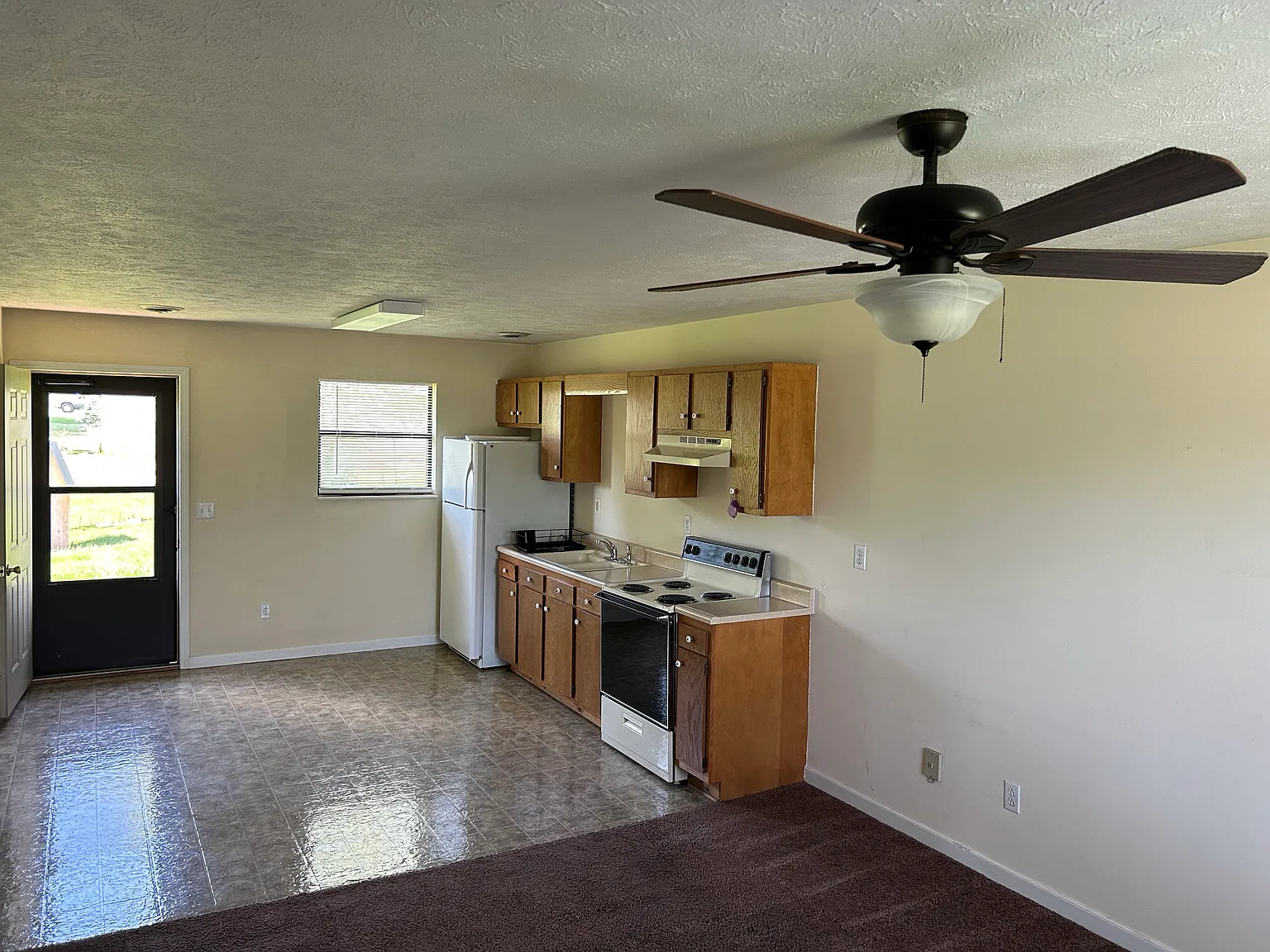 1 bed, 650 sqft, $950 — Photo 3