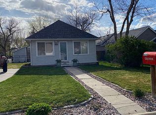 418 N 5th St, Douglas, WY 82633