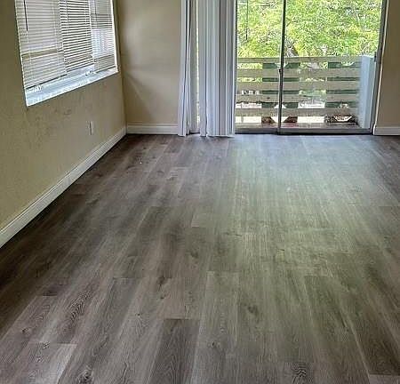 4th image of 980 NE 169th St #224
