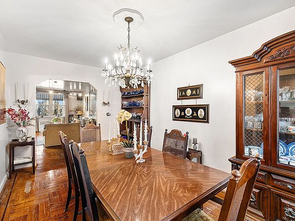 4th image of 1529 Hammersley Ave