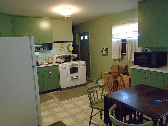 5th image of 263 Imperial Dr