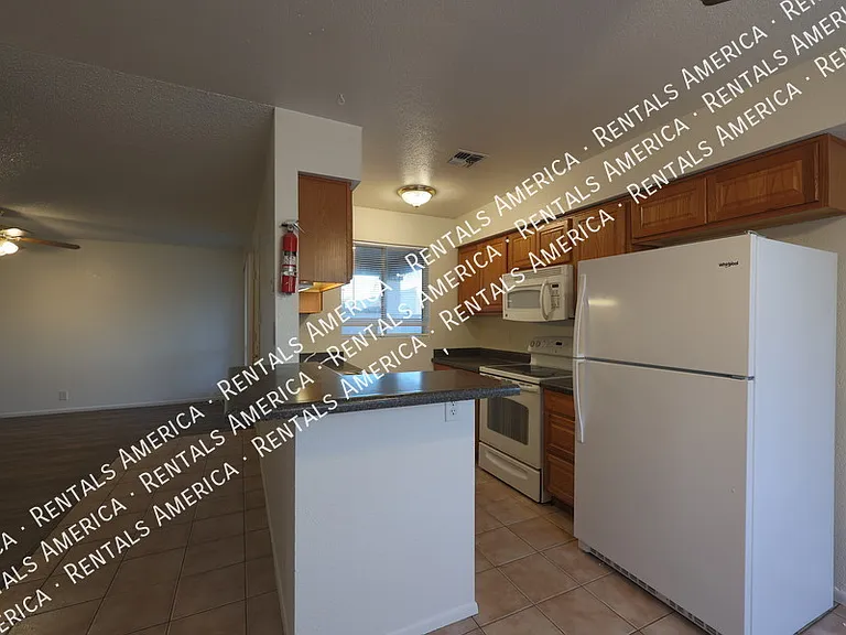 9029 W Elm St #8 — Photo 11