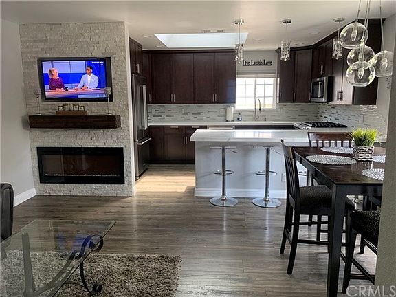 OPEN AND BRIGHT WITH NATURAL LIGHT