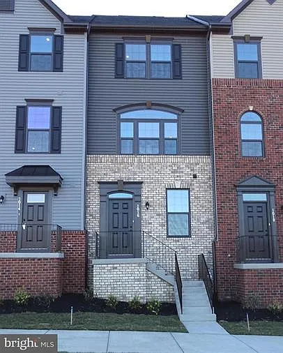 1016 Trestle Dr — Photo 1