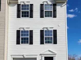 184 Rumbling Rock Rd, Hedgesville, WV 25427