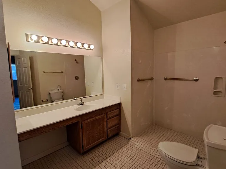 801 Capistrano Dr — Photo 18