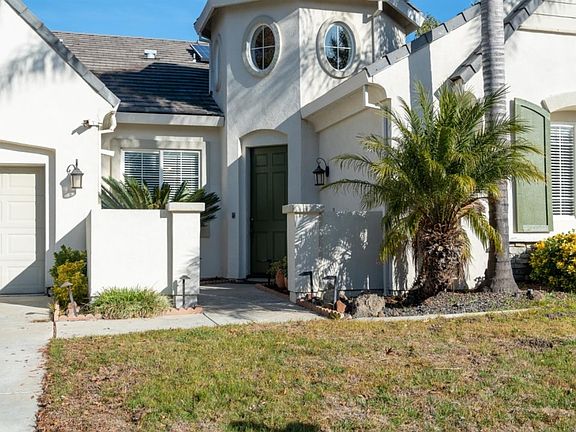 3rd image of 1250 Eastlake Cir