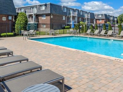 145 Essex Ave APT 306, Gloucester, MA, 01930