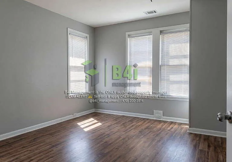 560 Radcliff Ave — Photo 7