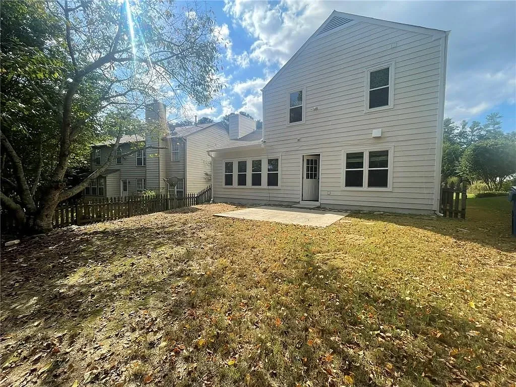 3 bed, 2.5 bath, 1488 sqft, $2,250 — Photo 4