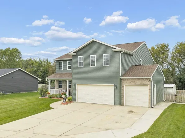 613 S 6th St, Evansville, WI 53536