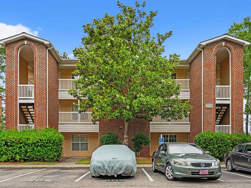 1st image of 4247 Villas Dr. #404
