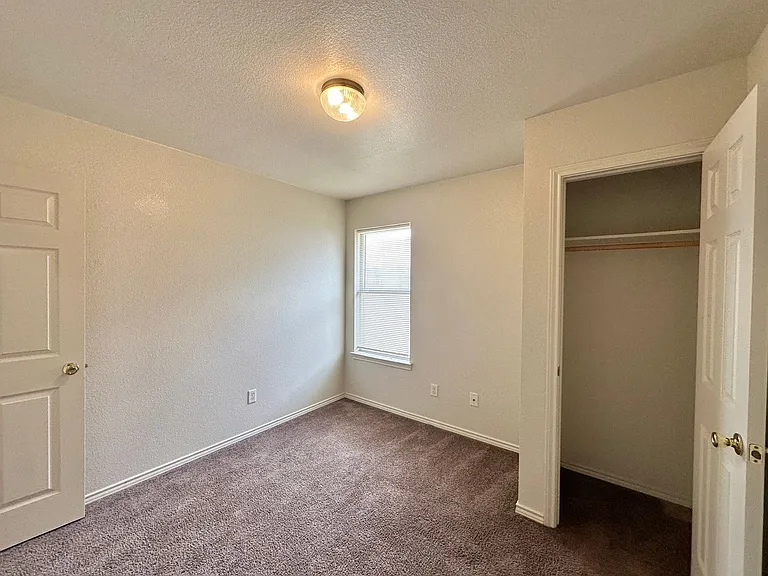 5003 John David Dr — Photo 10