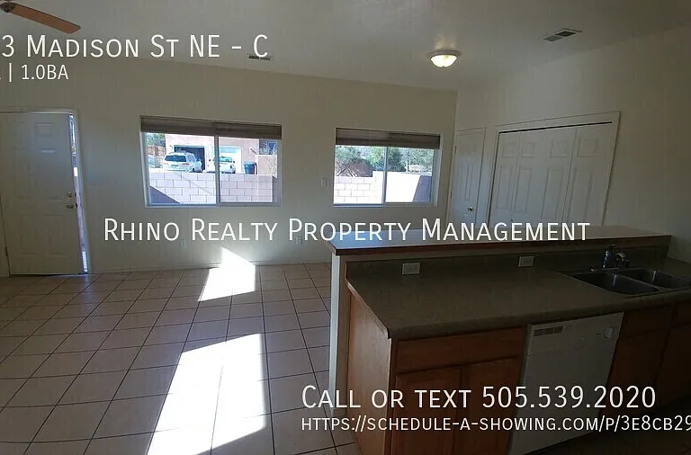 623 Madison St NE #C — Photo 24
