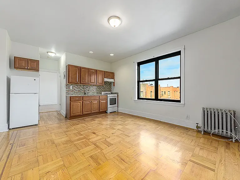 3240 93rd St #D17 — Photo 3