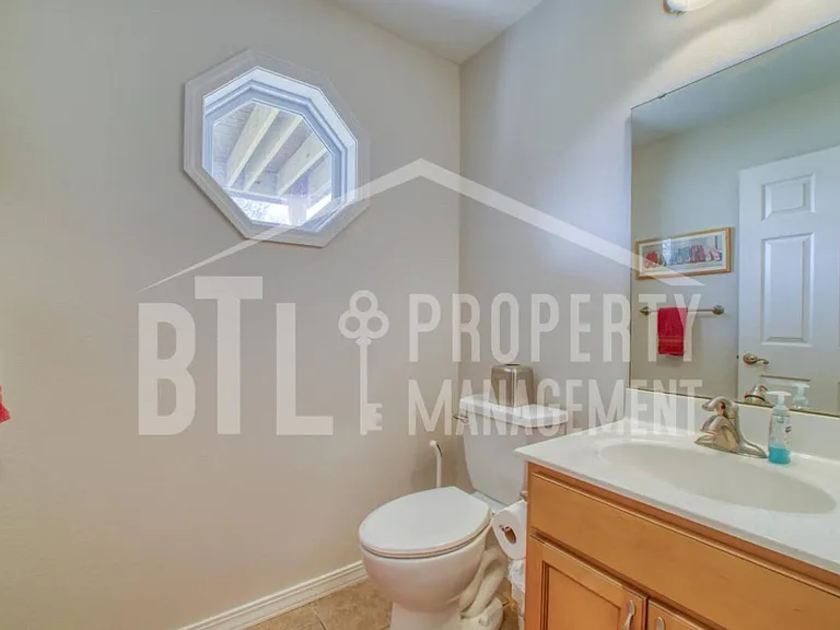 134 Lake Village Ln — Photo 38