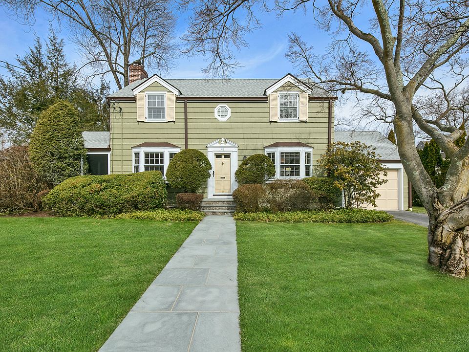 1st image of 48 Maple Hill Dr