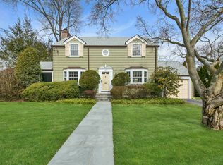 48 Maple Hill Dr, Larchmont, NY 10538