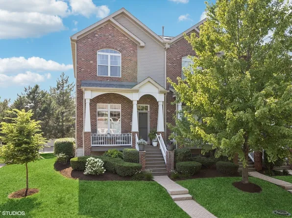 6060 Ironwood Ln, Lisle, IL 60532