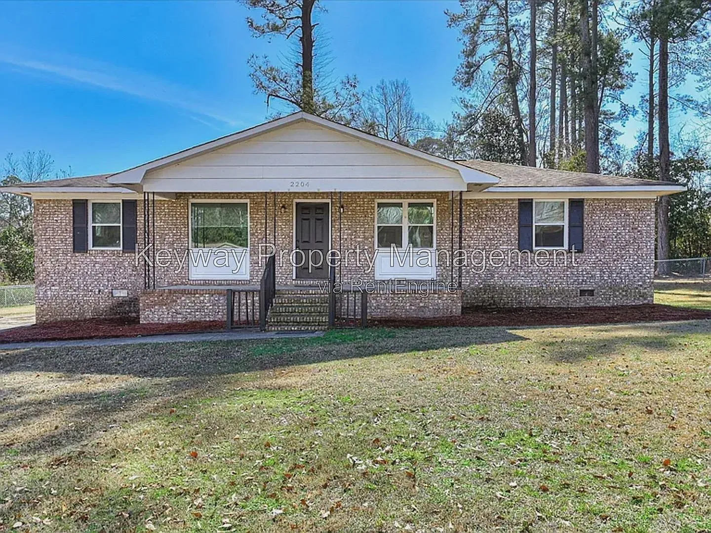4 bed, 2.0 bath, 1325 sqft, $1,435 — Photo 1