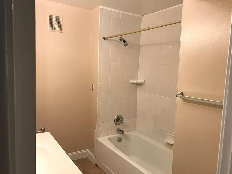 1808 Greene St — Photo 5