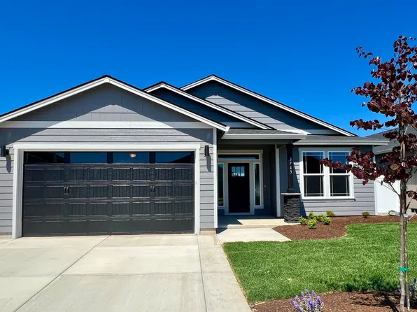 3743 Agate Meadows Ct, White City, OR 97503