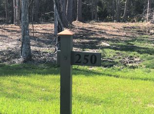 549 Avocet Dr, Beaufort, NC 28516