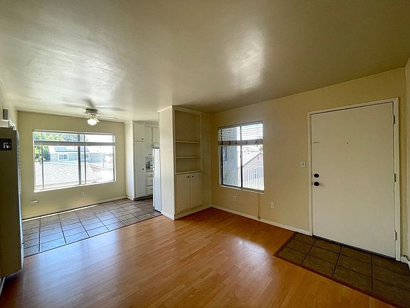 2nd image of 4251 Marlborough Ave APT 8