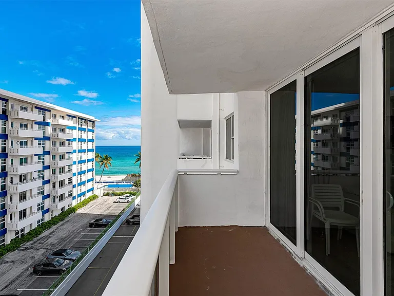 3140 S Ocean Dr #509 — Photo 28