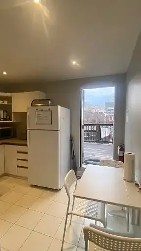 326 Bathurst St #1A — Photo 8