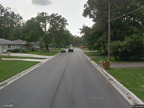 Exterior Neighborhood (street photo)