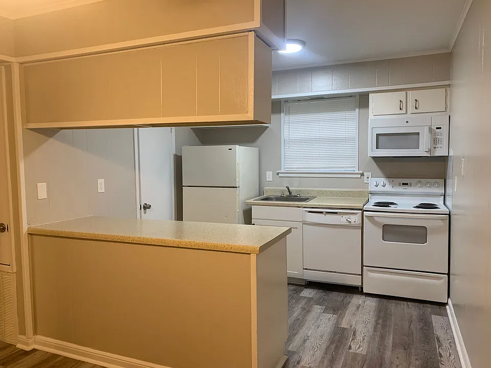 10542 Jefferson Hwy