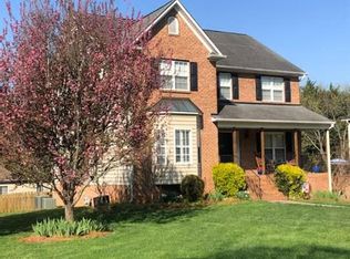 6410 Rustinburg Rd, Clemmons, NC 27012