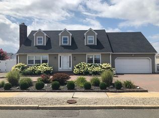 199 Helm Rd, Mantoloking, NJ 08738