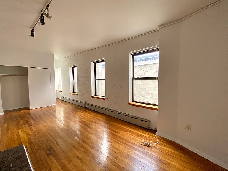 314 W 52nd St #4 — Photo 8