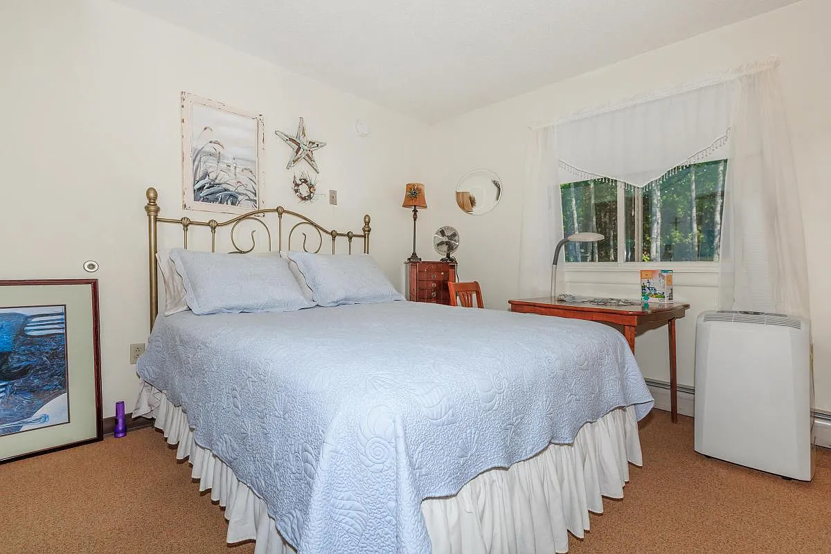 Pinebrook Apartments — Photo 4