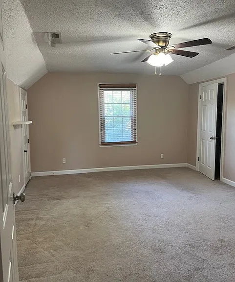 2900 Fieldstream Dr N — Photo 12