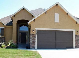22423 W 57th St, Shawnee, KS 66226
