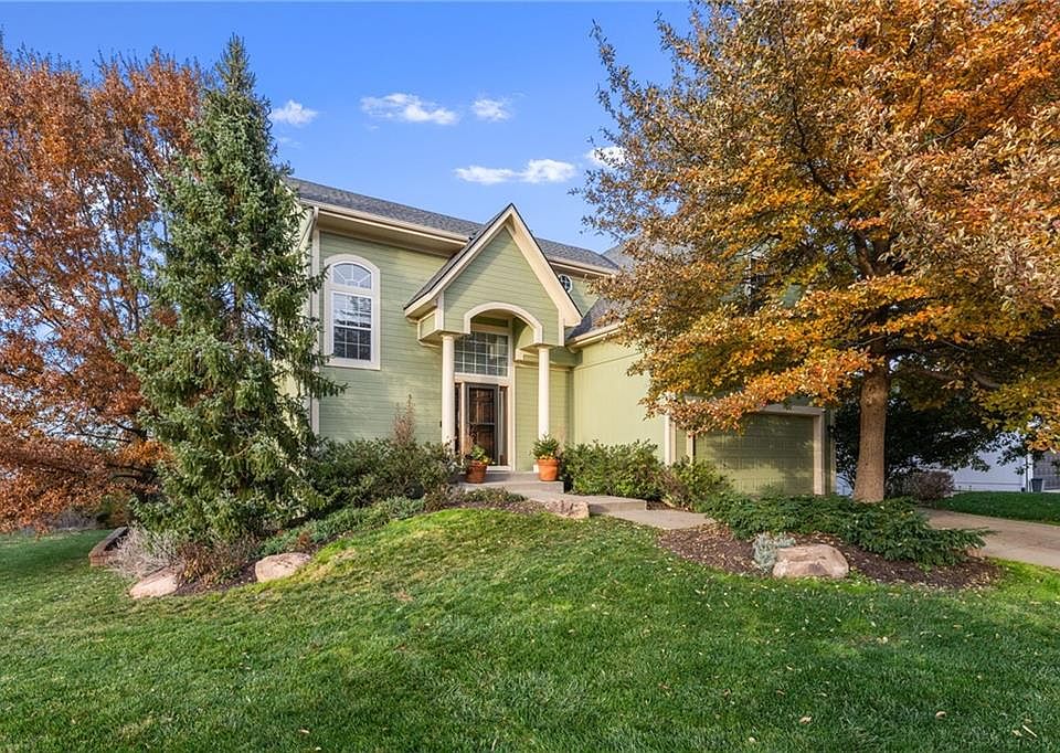 1308 N 4th St E, Louisburg, KS 66053 Zillow