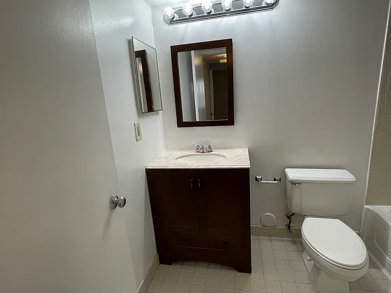 2881 N Oakland Forest Dr #102 — Photo 7