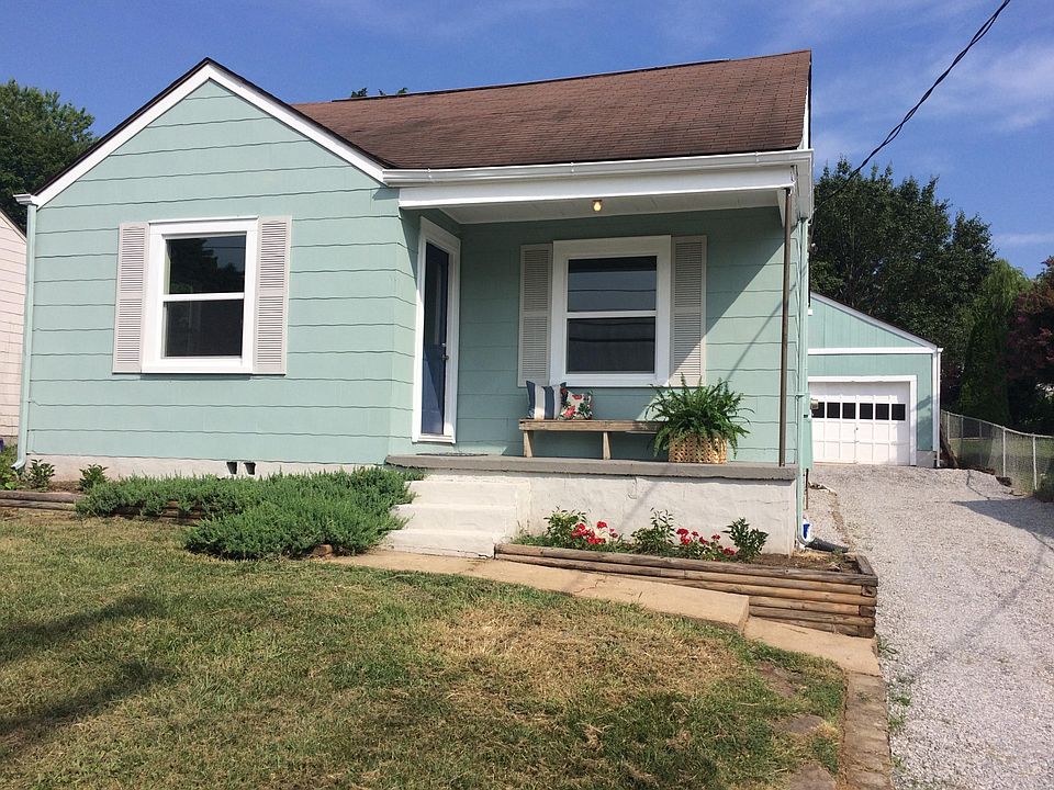 1st image of 1119 NE Fair Dr